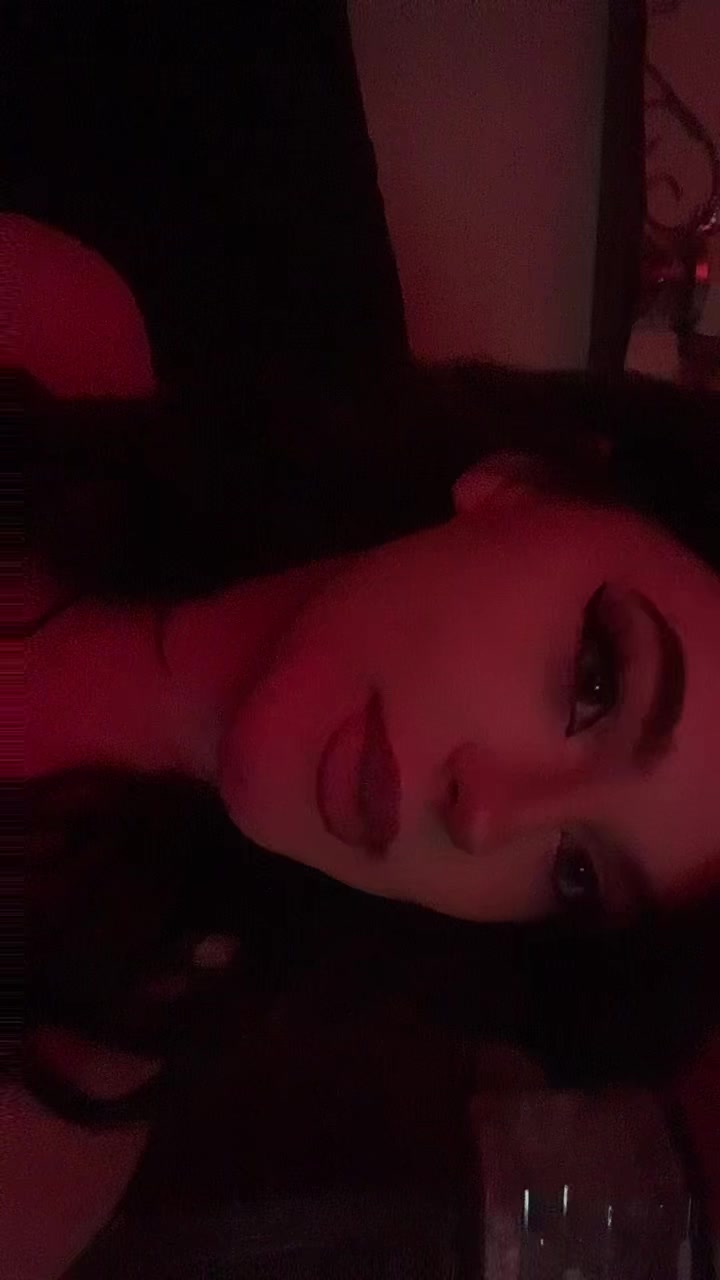 @💕 Ellen  🦆