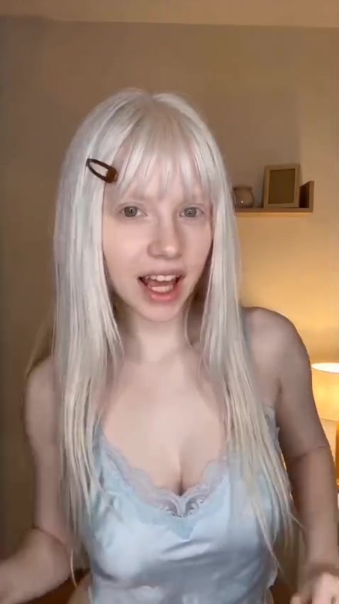 @_alinaviktoria