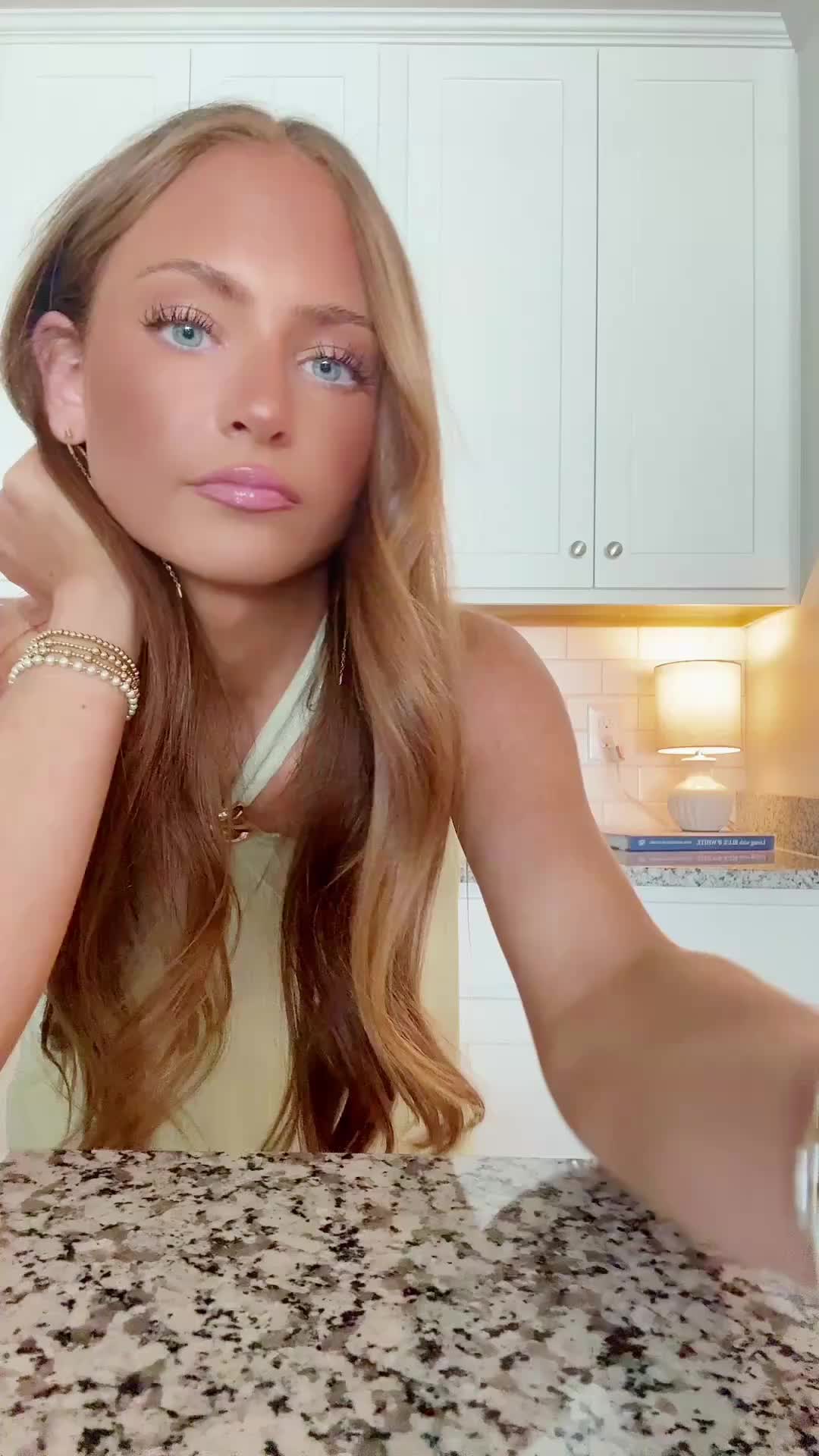 @KRYSTA LYNN !!! 🍋&zwj;🟩💐😇🌈✌🏼