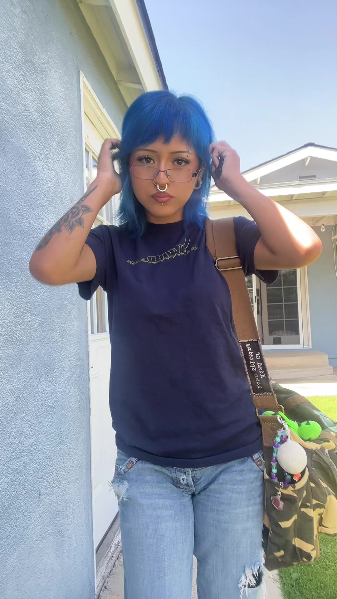 @😈