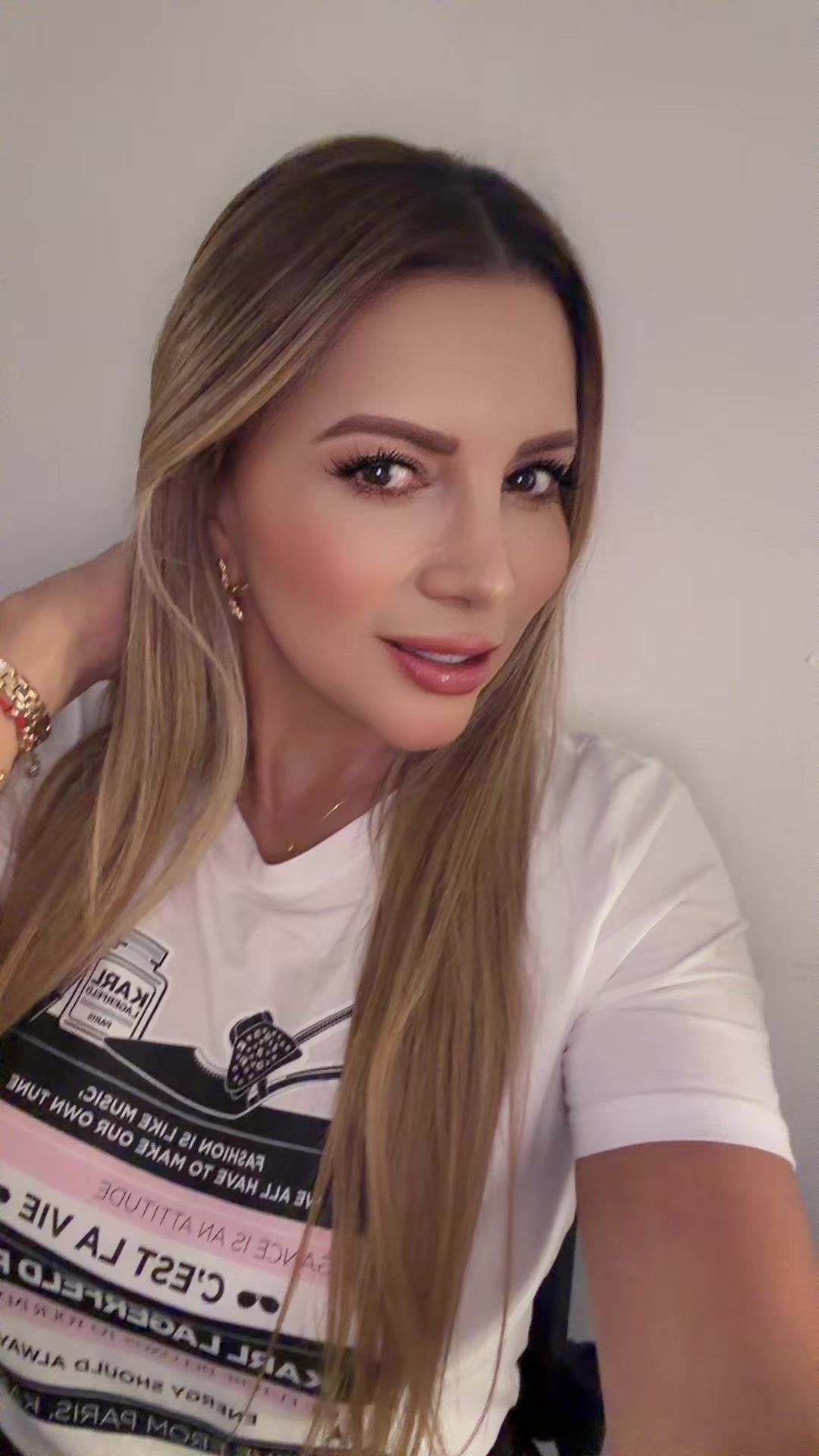 @Anna Karyna