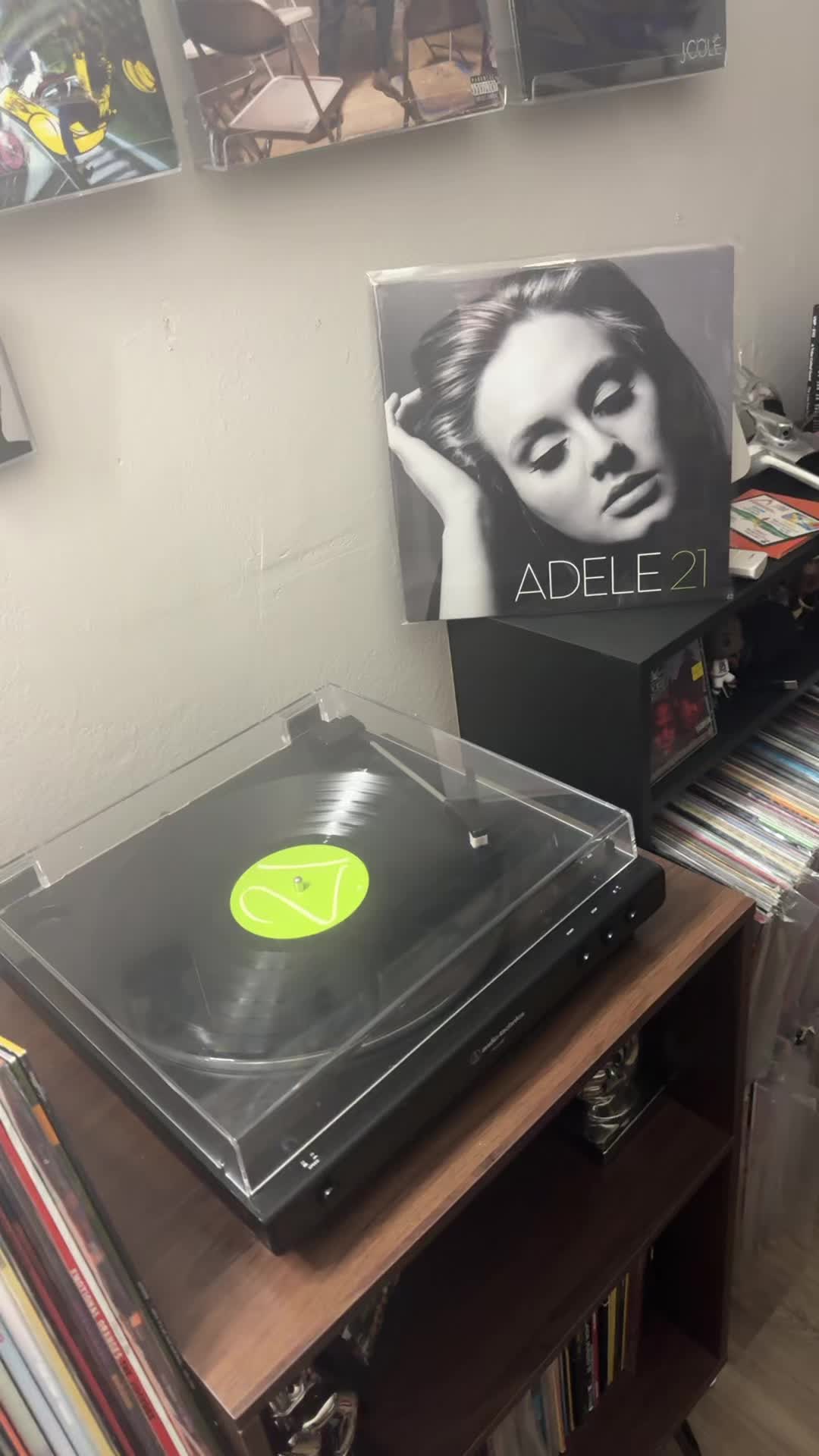 @Jamal Does Vinyl