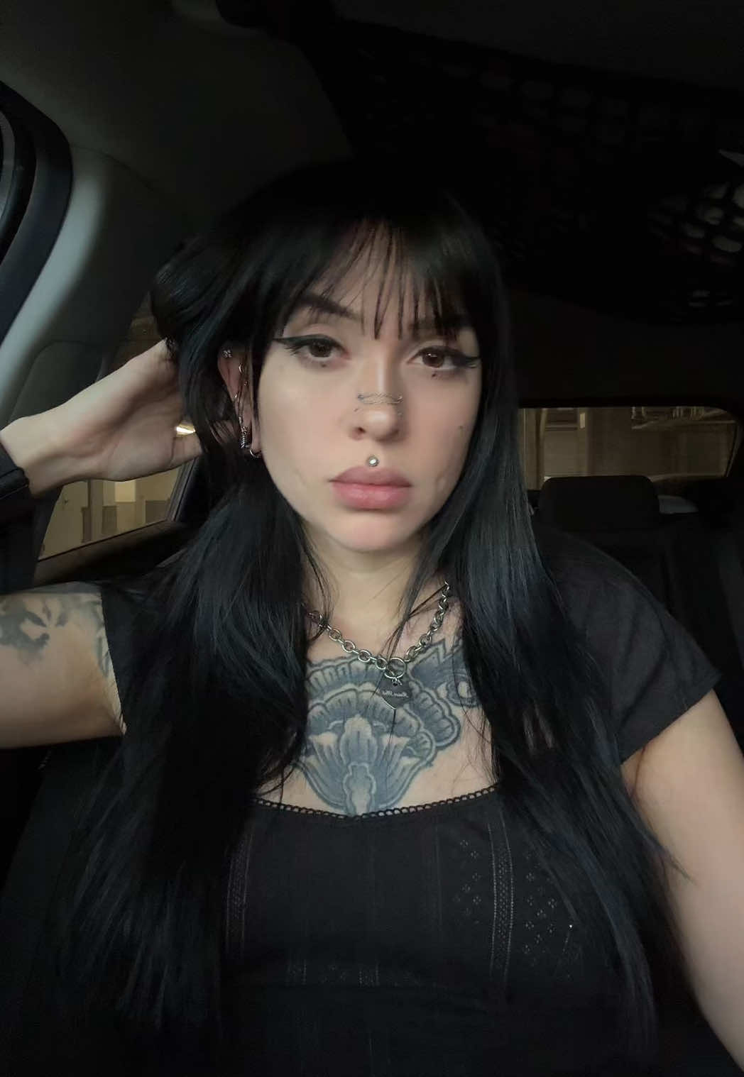 @Lunarfox_