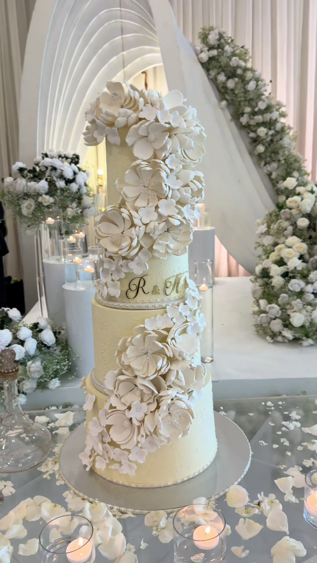 @M&B Bakery and Cakes