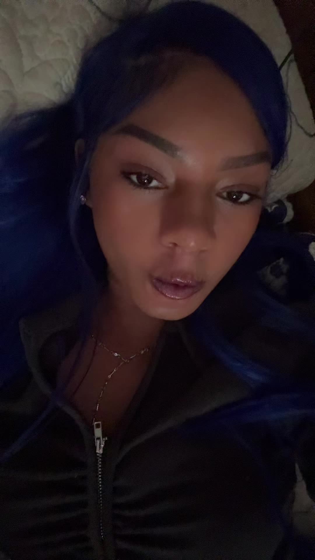 @🧝🏽&zwj;♀️🫧🪷🌞🪐