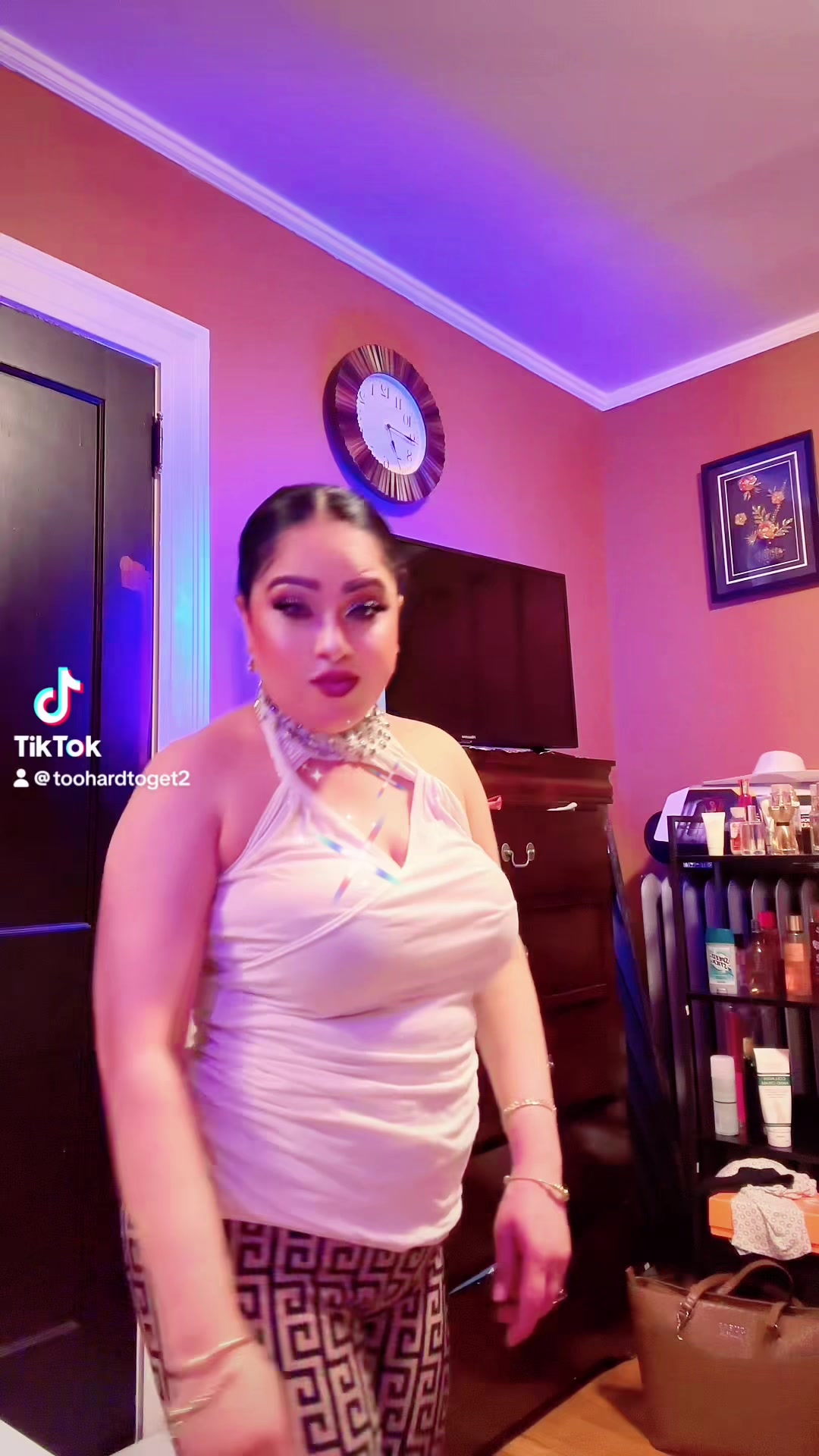 @PRIYA 3😘
