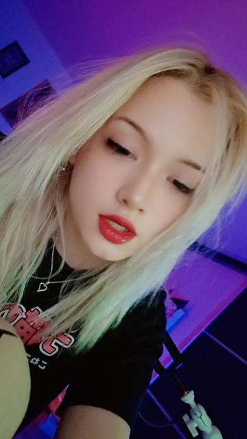 @♥️✨Nellie Myr✨♥️