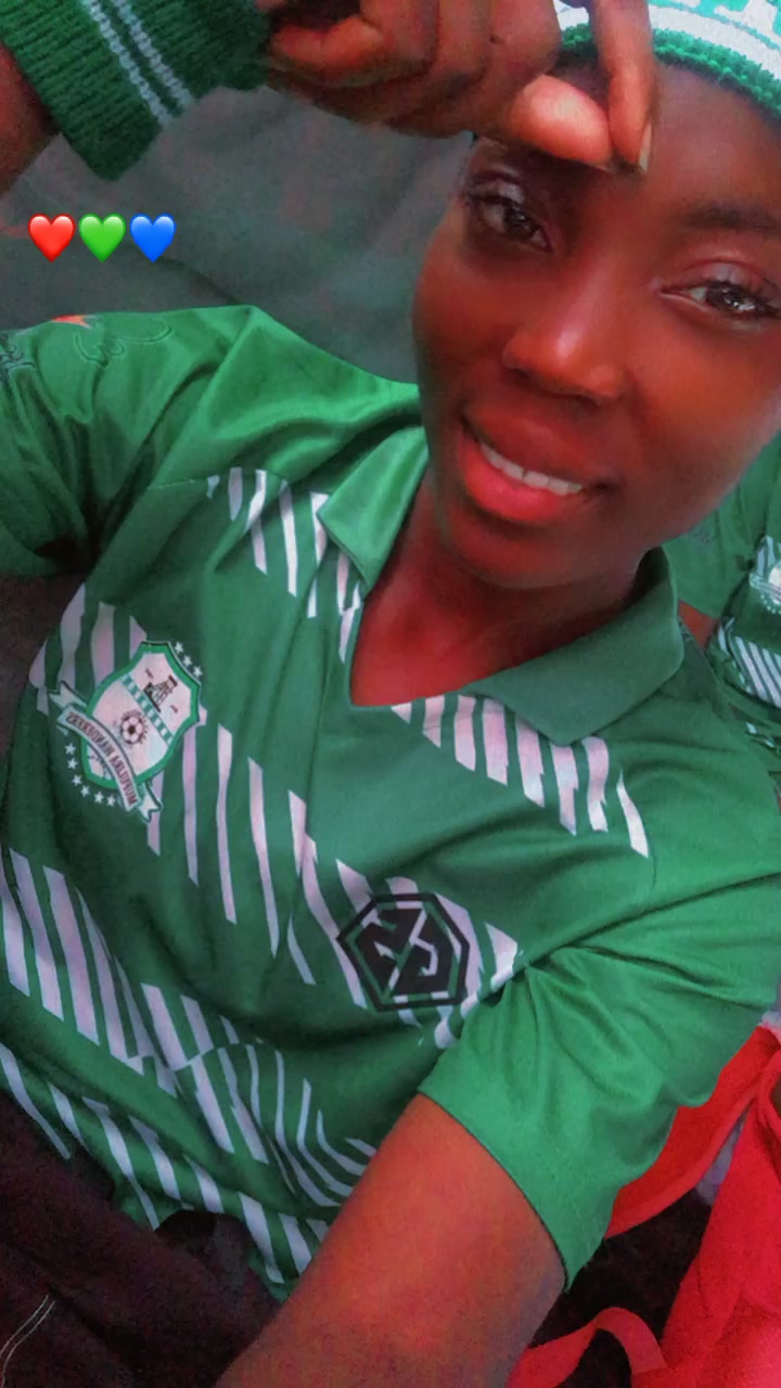 @Nagy Tessy Bencky