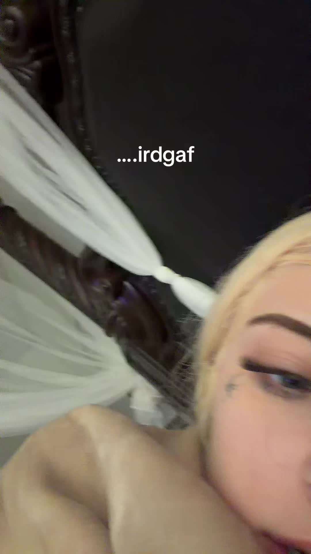 @Lilyrrrose