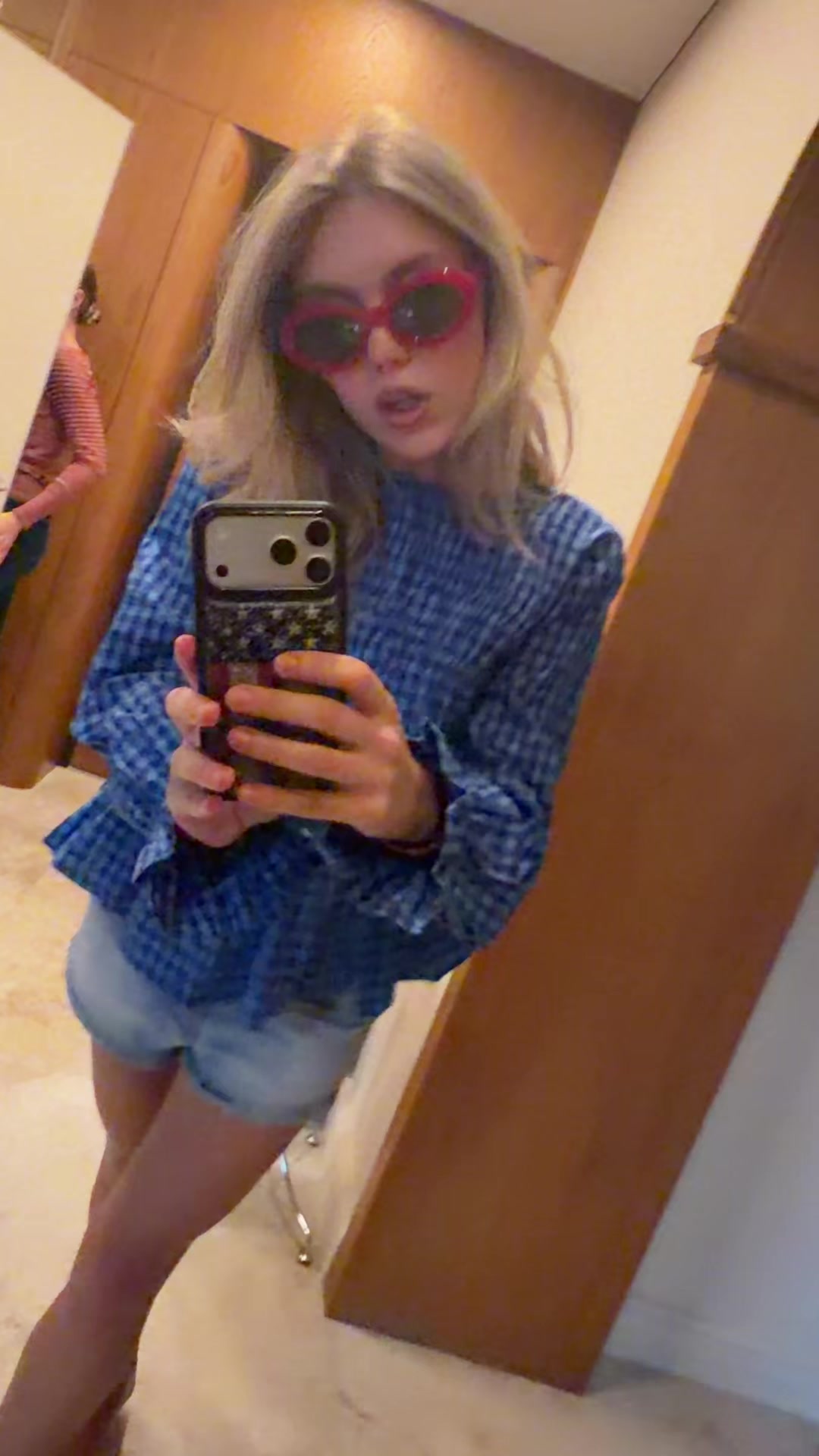 @алексис