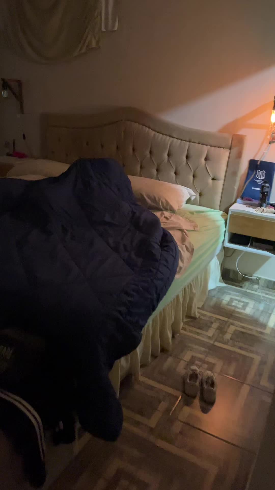@Debora
