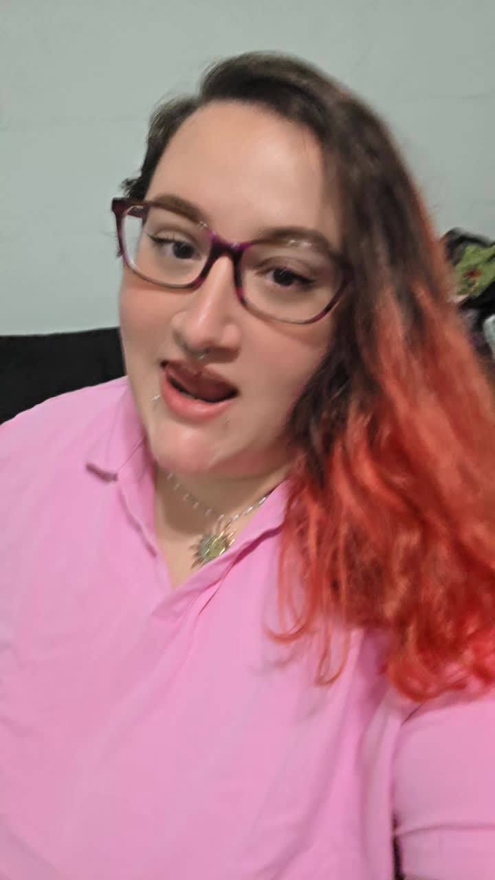 @_momma_wolf_