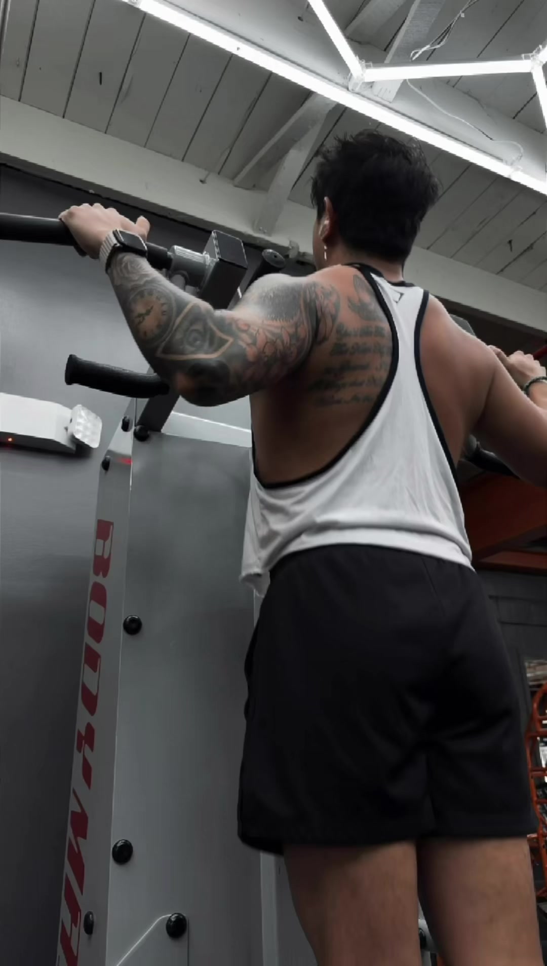 @ibobbyfitness_