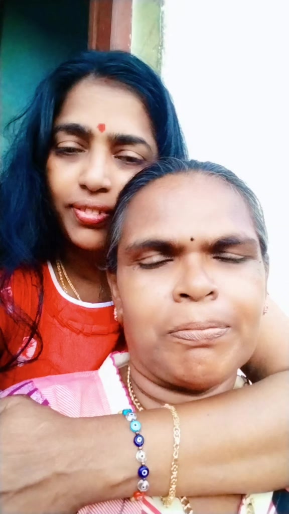 @💃കാത്തു കുറുമ്പി💃