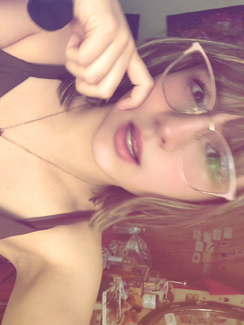 @𝚑𝚊𝚢 ♡