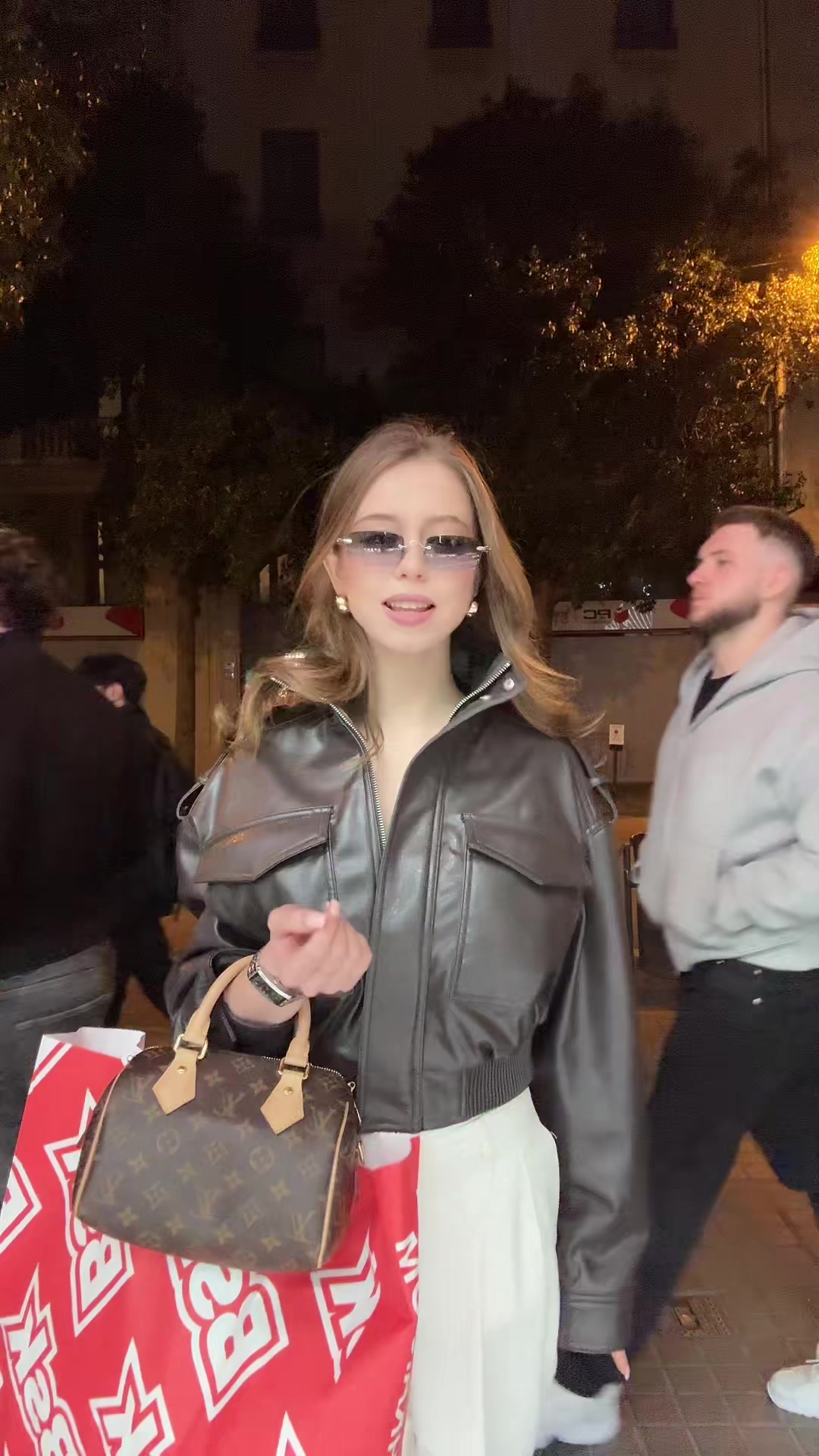 @Eva