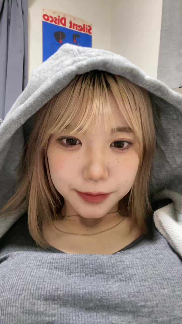 @へそピ開けたいでも痛そう