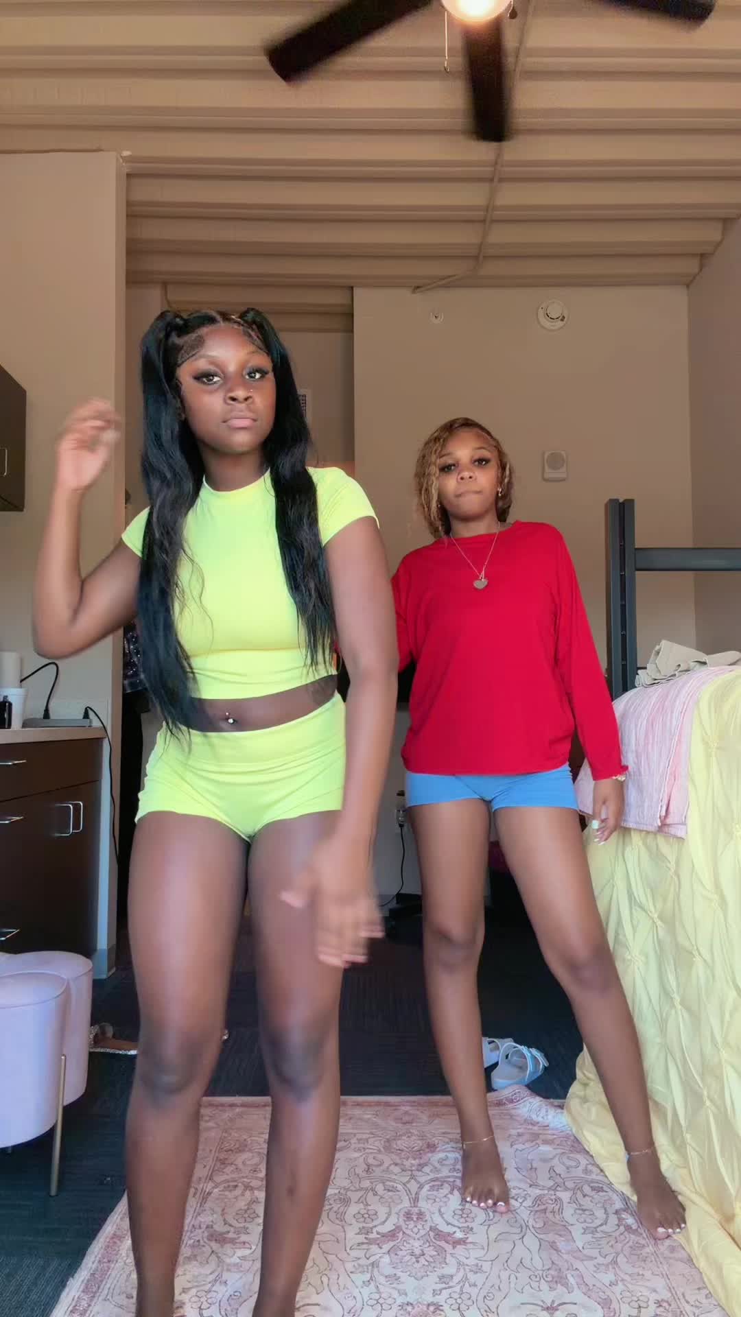@🤎