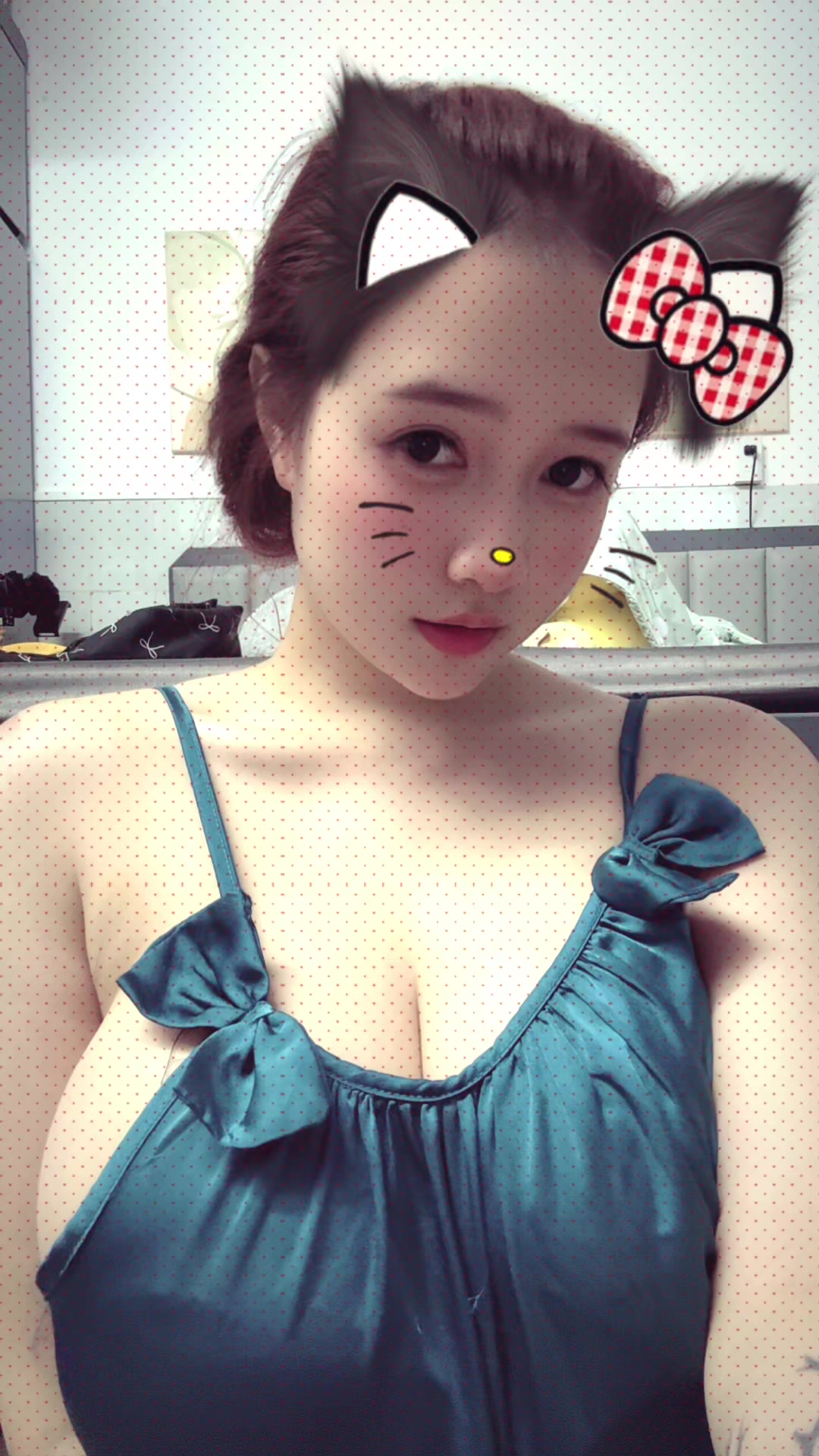 @Ng Việt z&uacute; T&acirc;y
