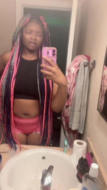 @thaagirlllyricc._