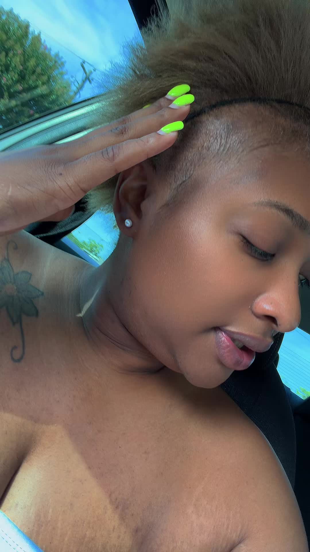 @Ariane Symoné