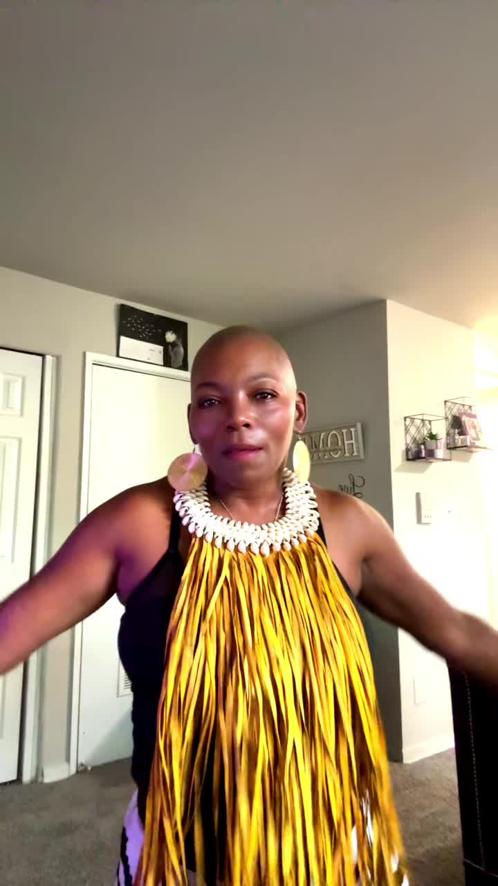 @Lovlyeyez💜