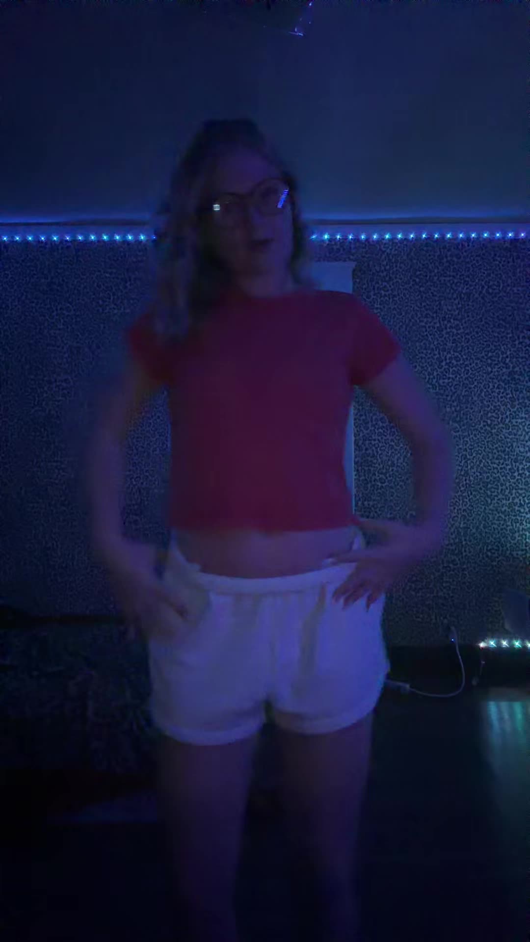 @😻