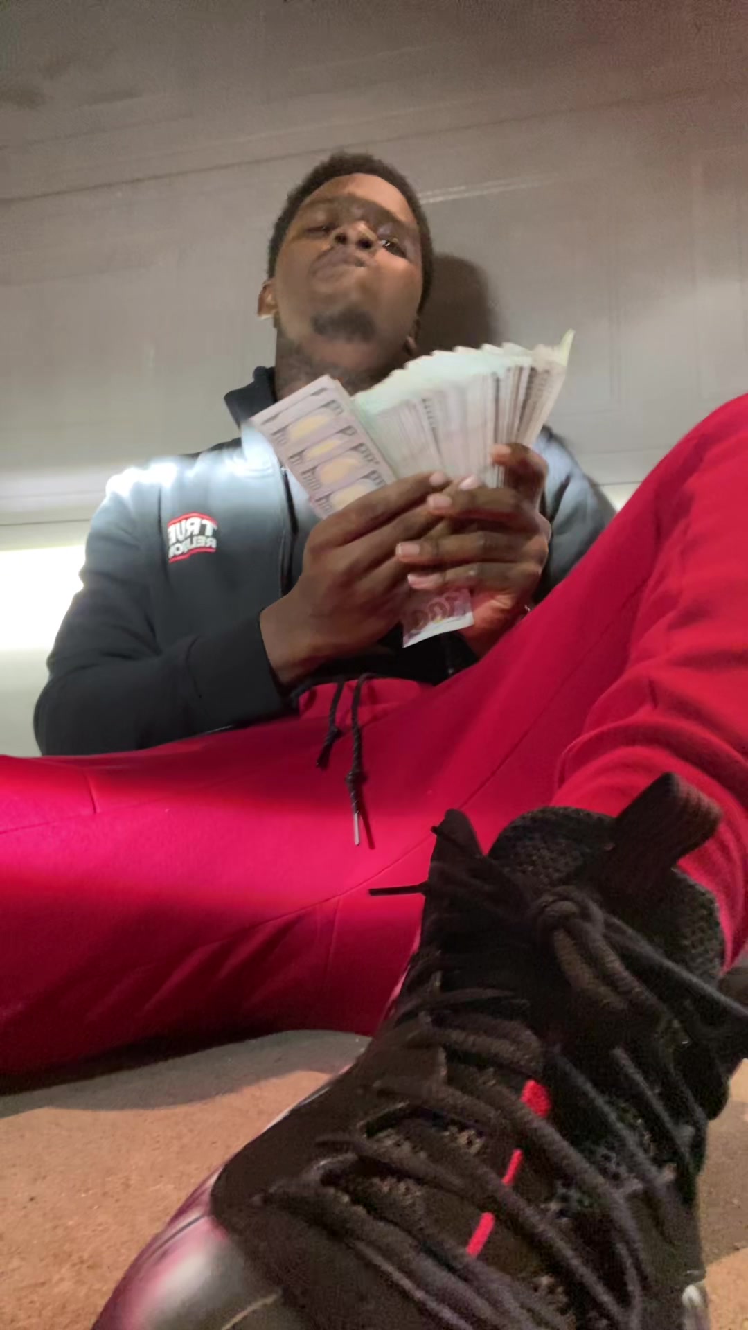 @24