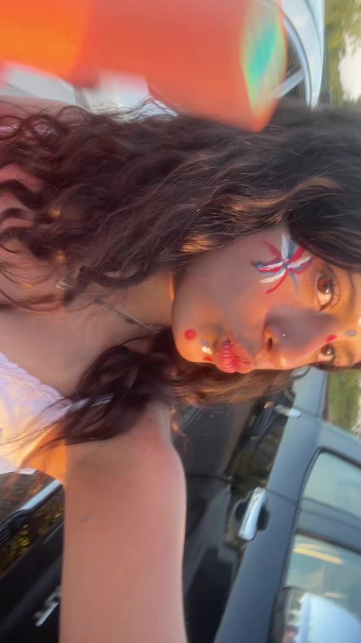 @🦄