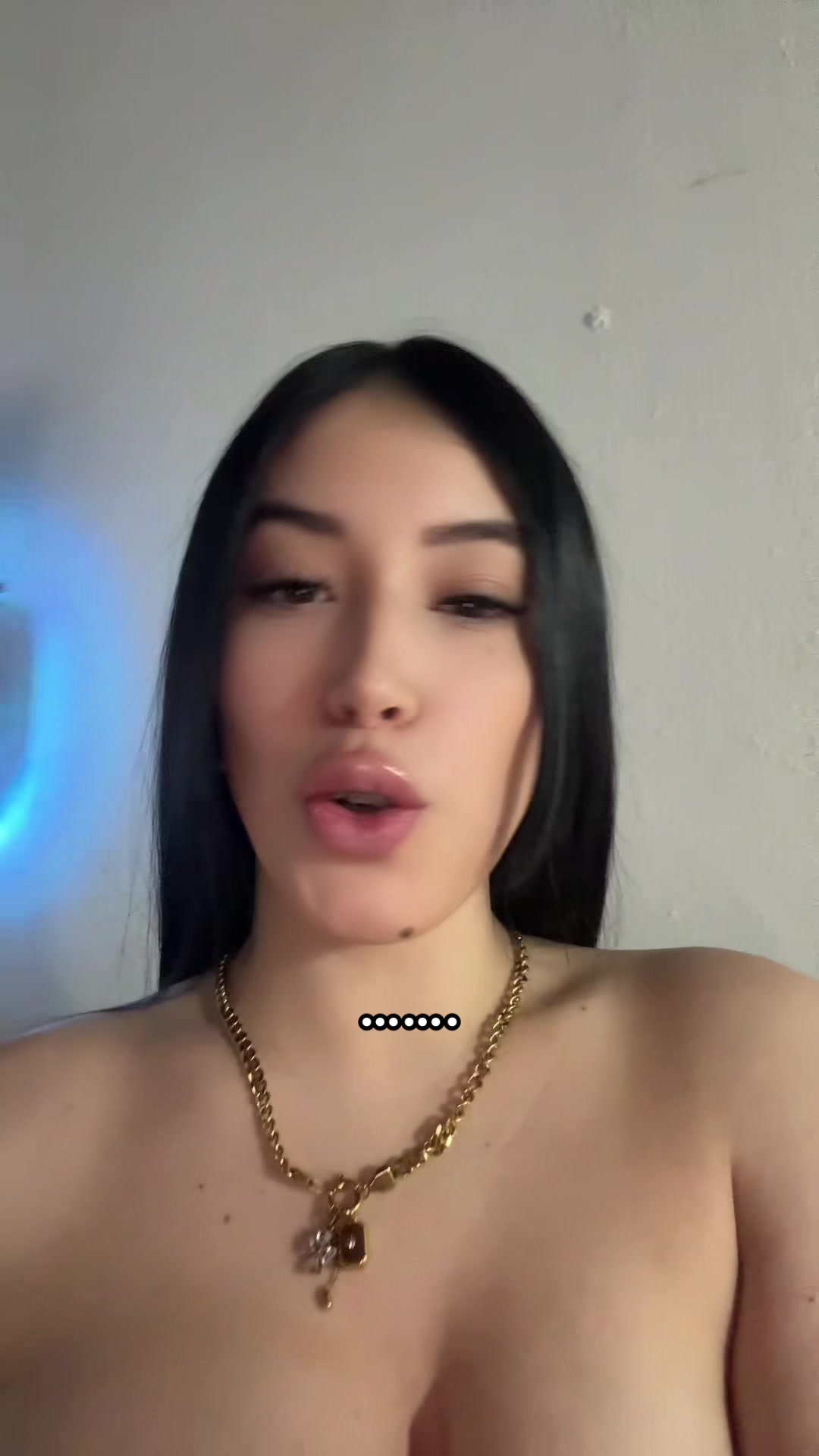 @Ariana_