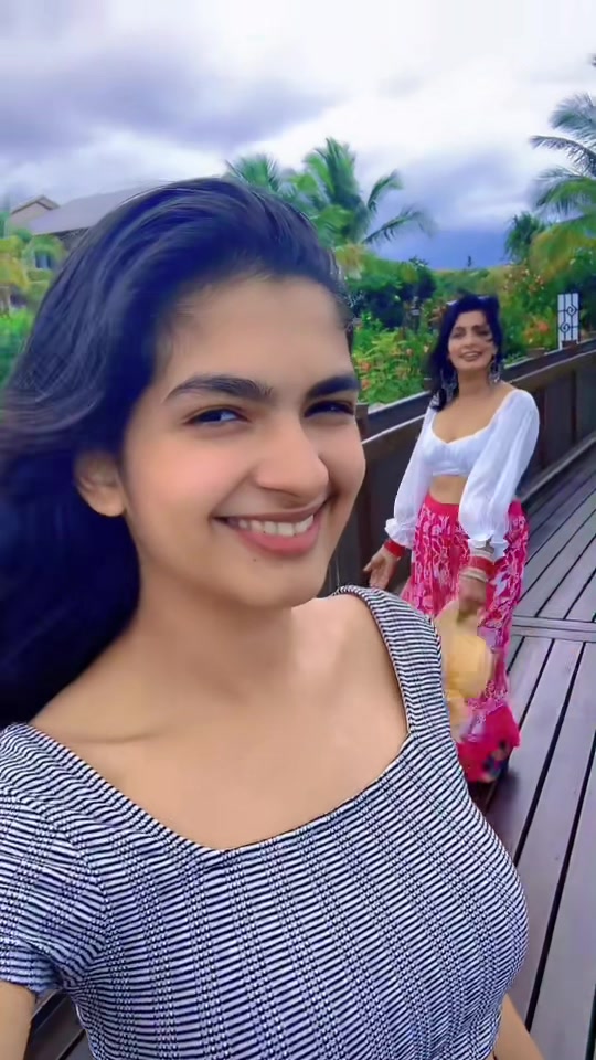 @Roselyn Sharma♥️