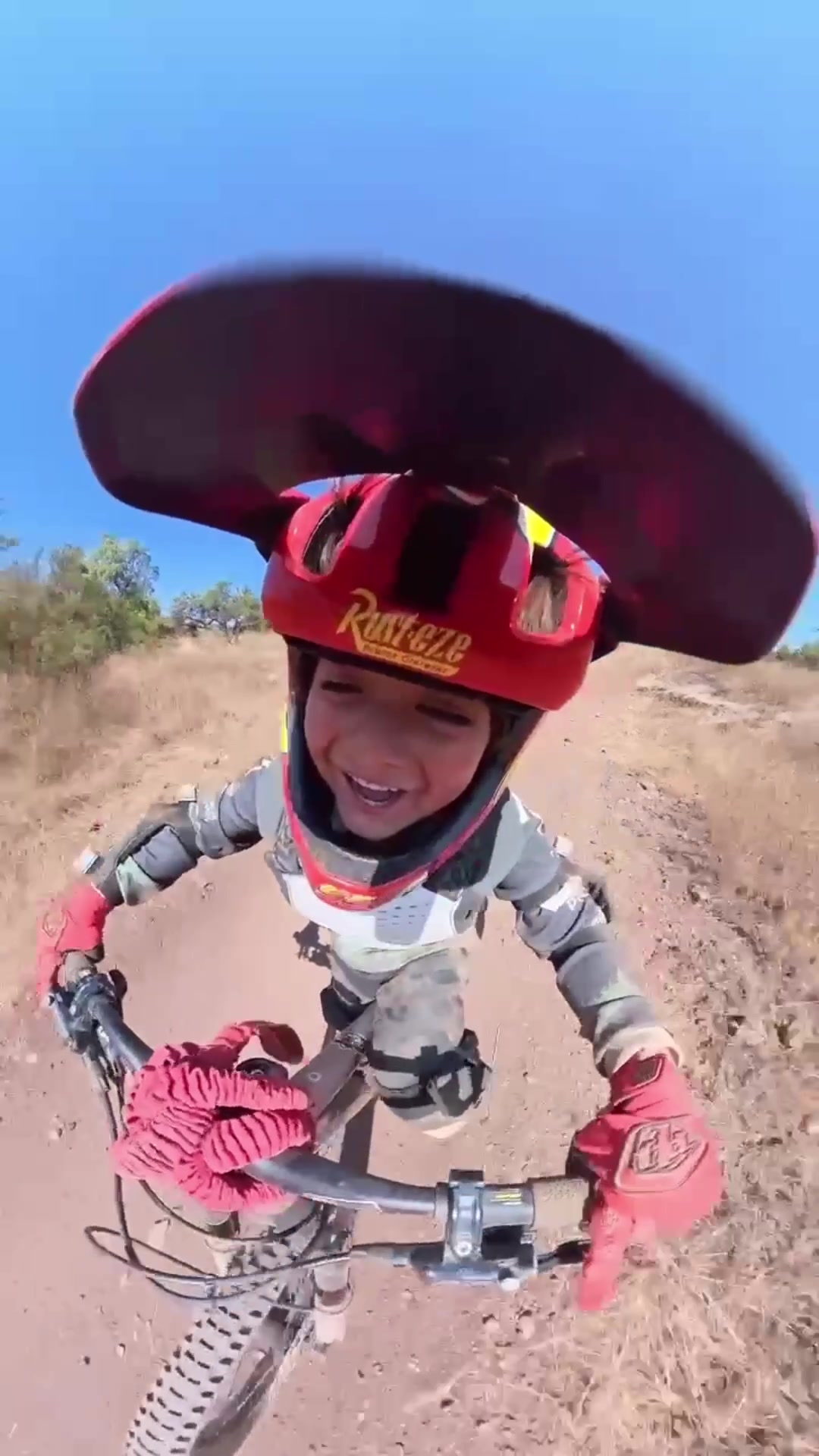 @laescuelitamtb