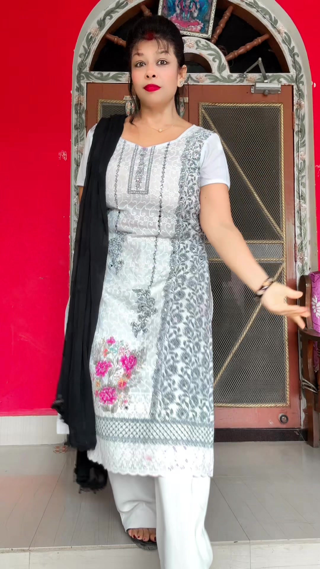 @👑Mishra_Queen👑