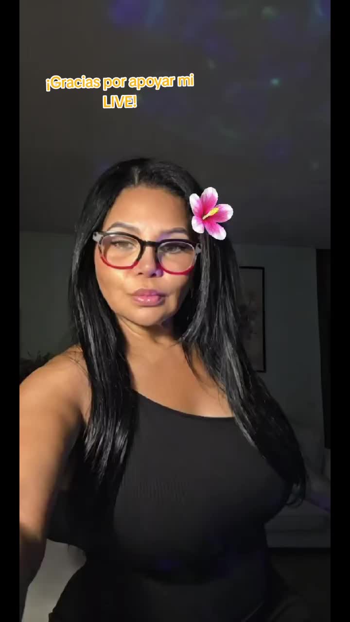 @LAVIDAESBELLA 🥂💃