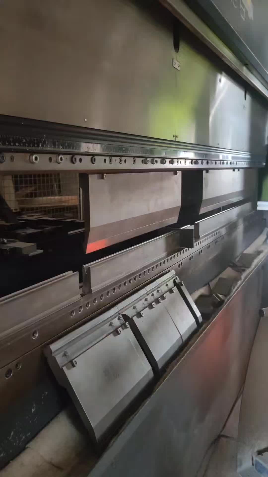 @MachineHub