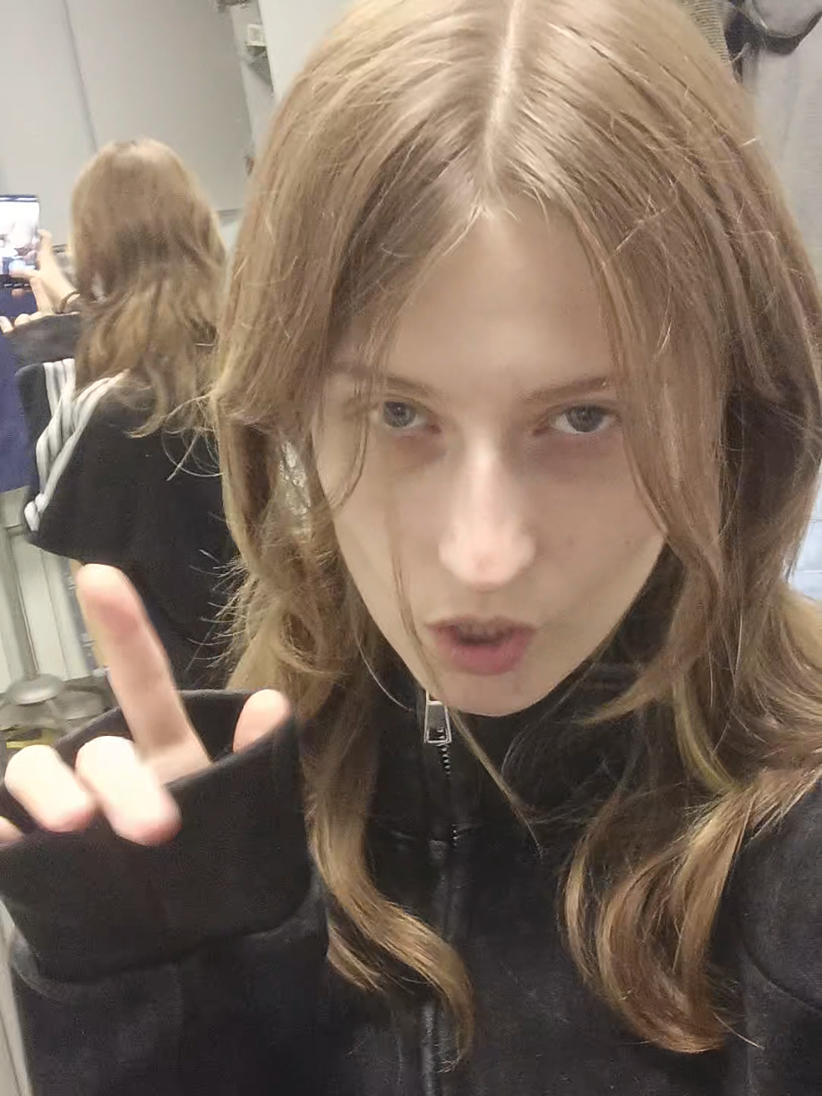 @weXlie