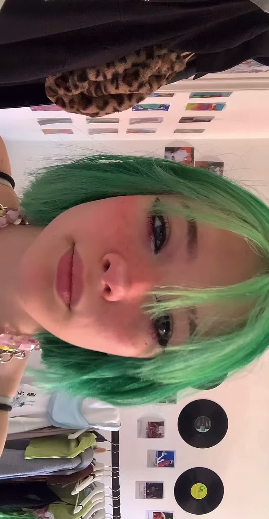 @꩜