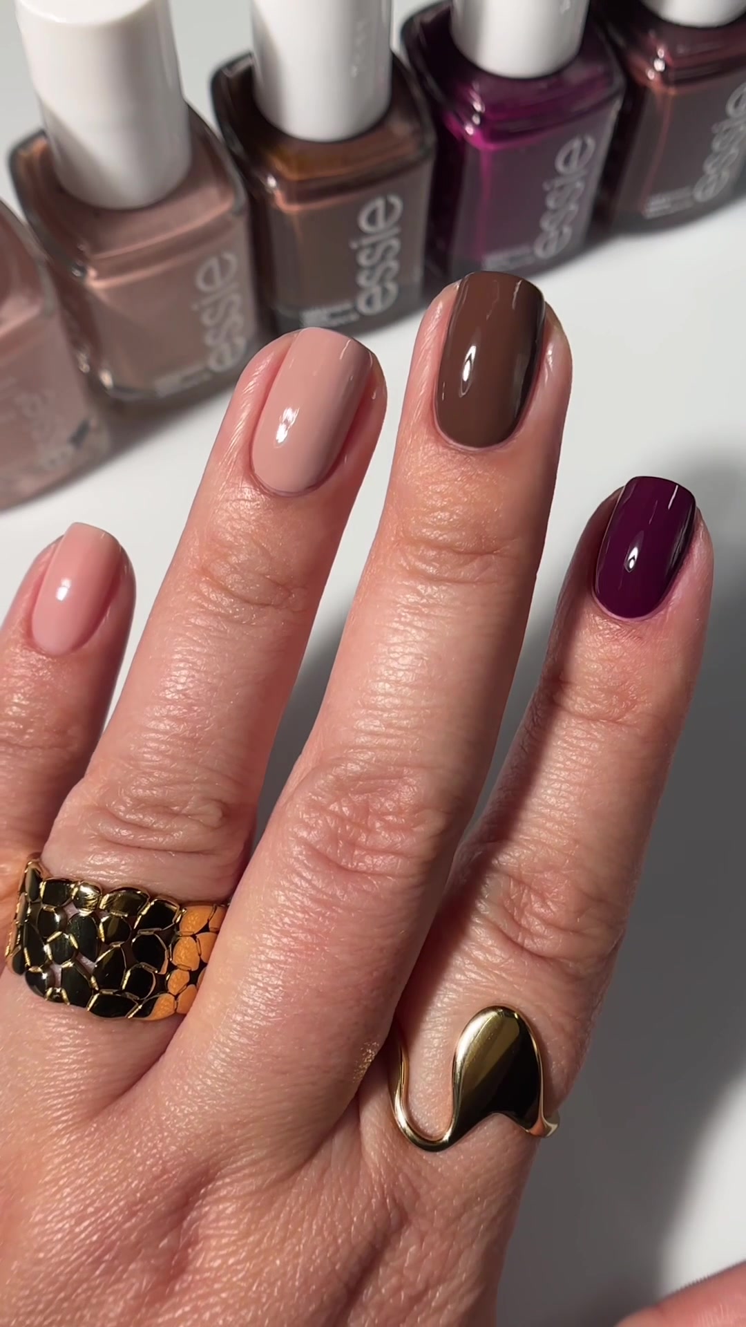 @essie