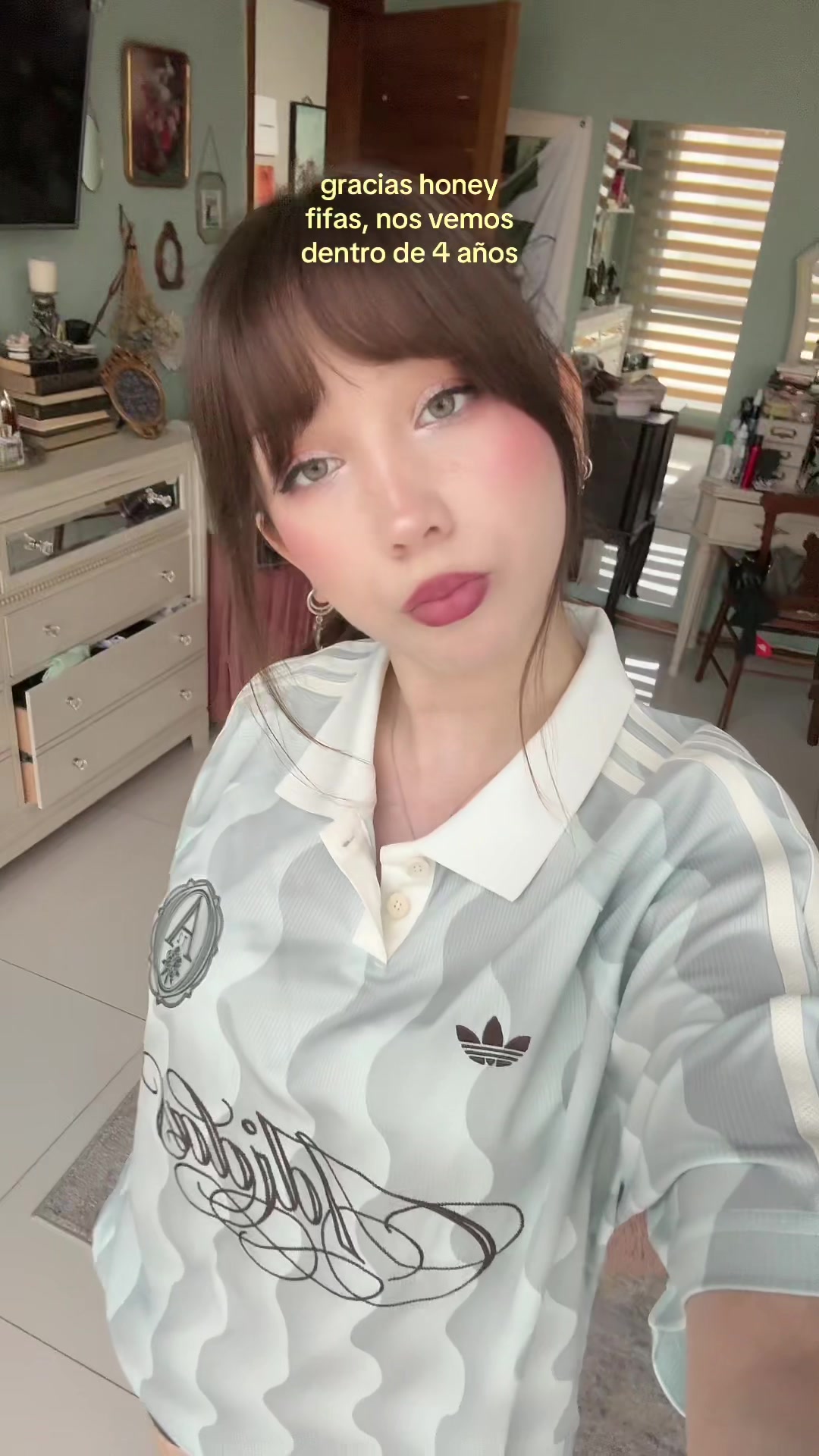 @𝐻𝑜𝑛𝑒𝑦