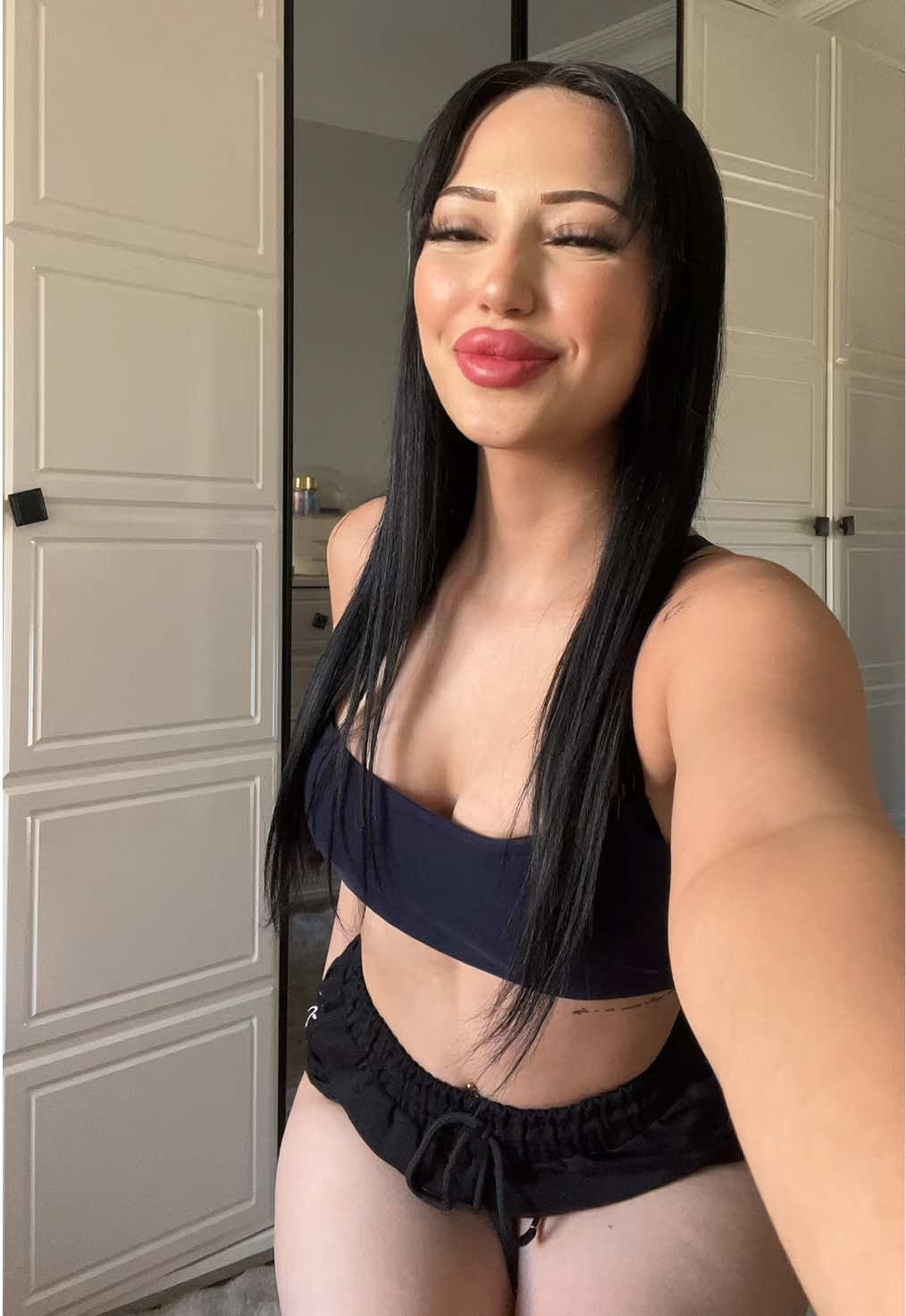 @latina