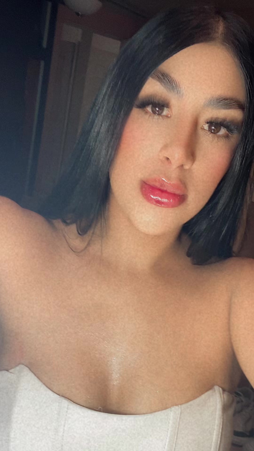 @👩🏻🎀