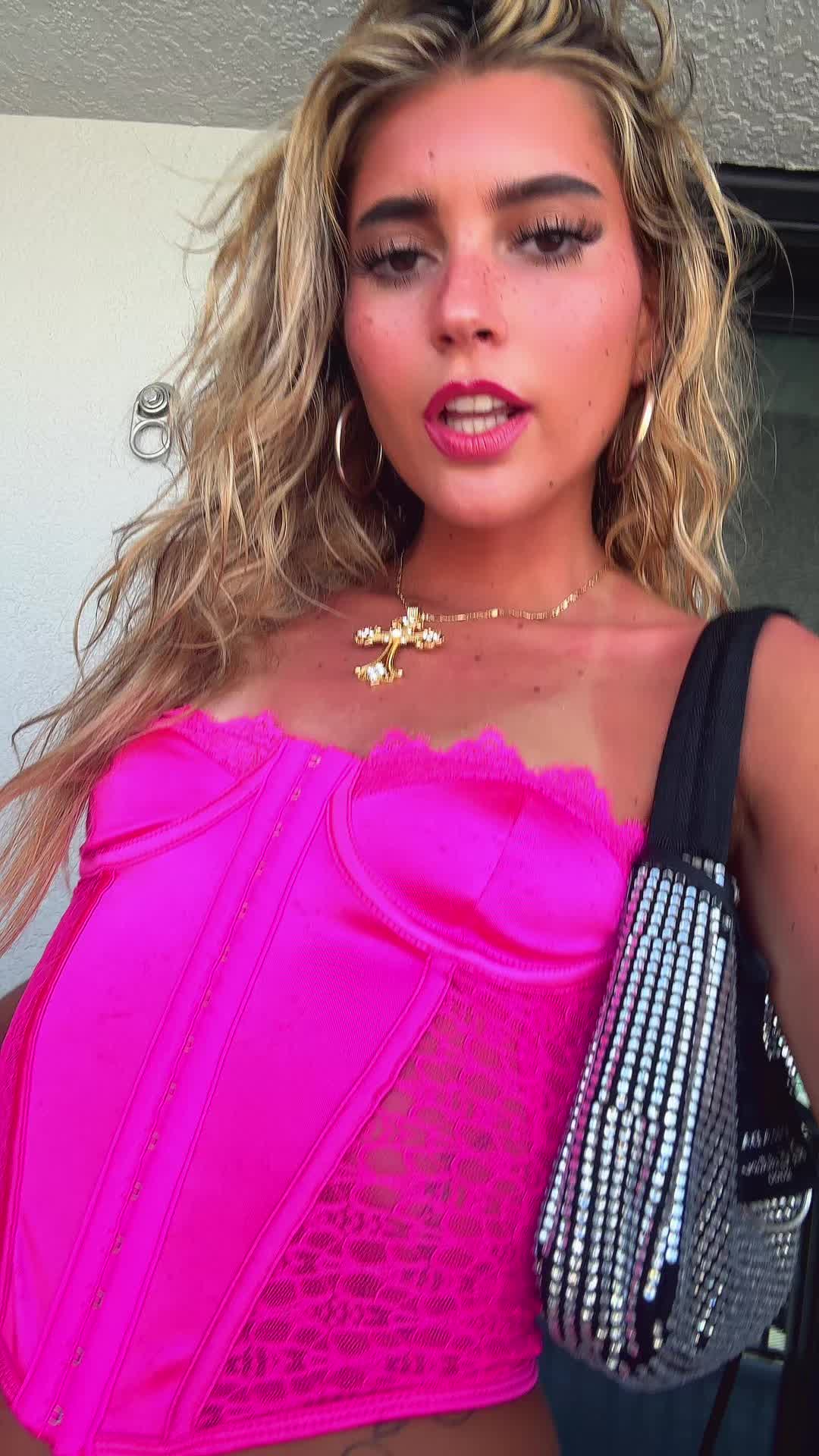 @malloryselzerrr