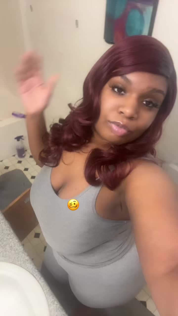 @Prettylil_ayanna15