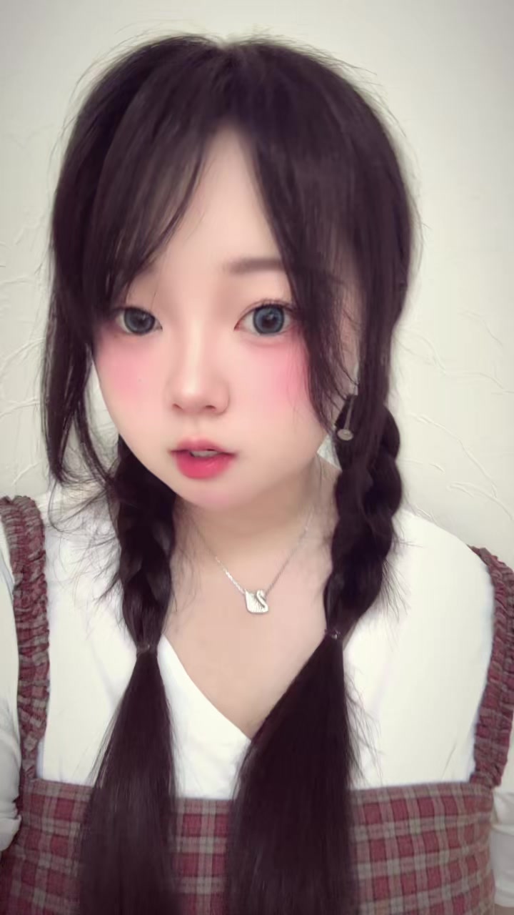 @🦋Chelsea🫧🛼