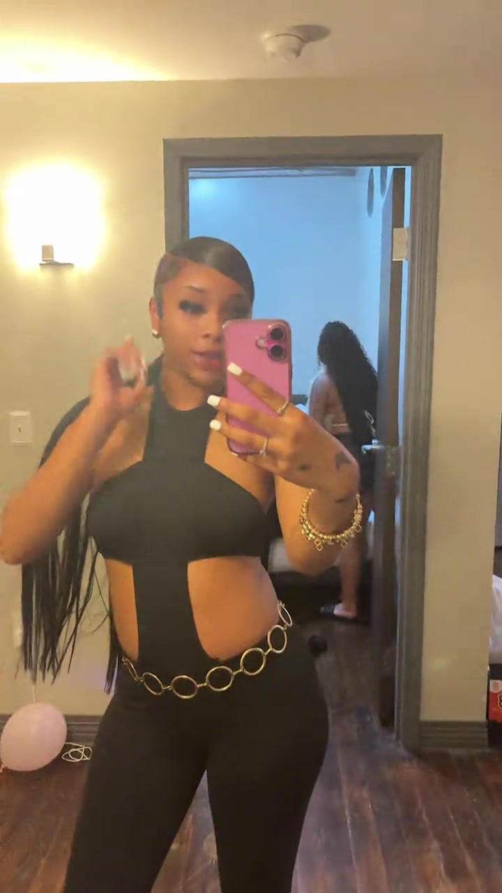 @_.malaiyaa