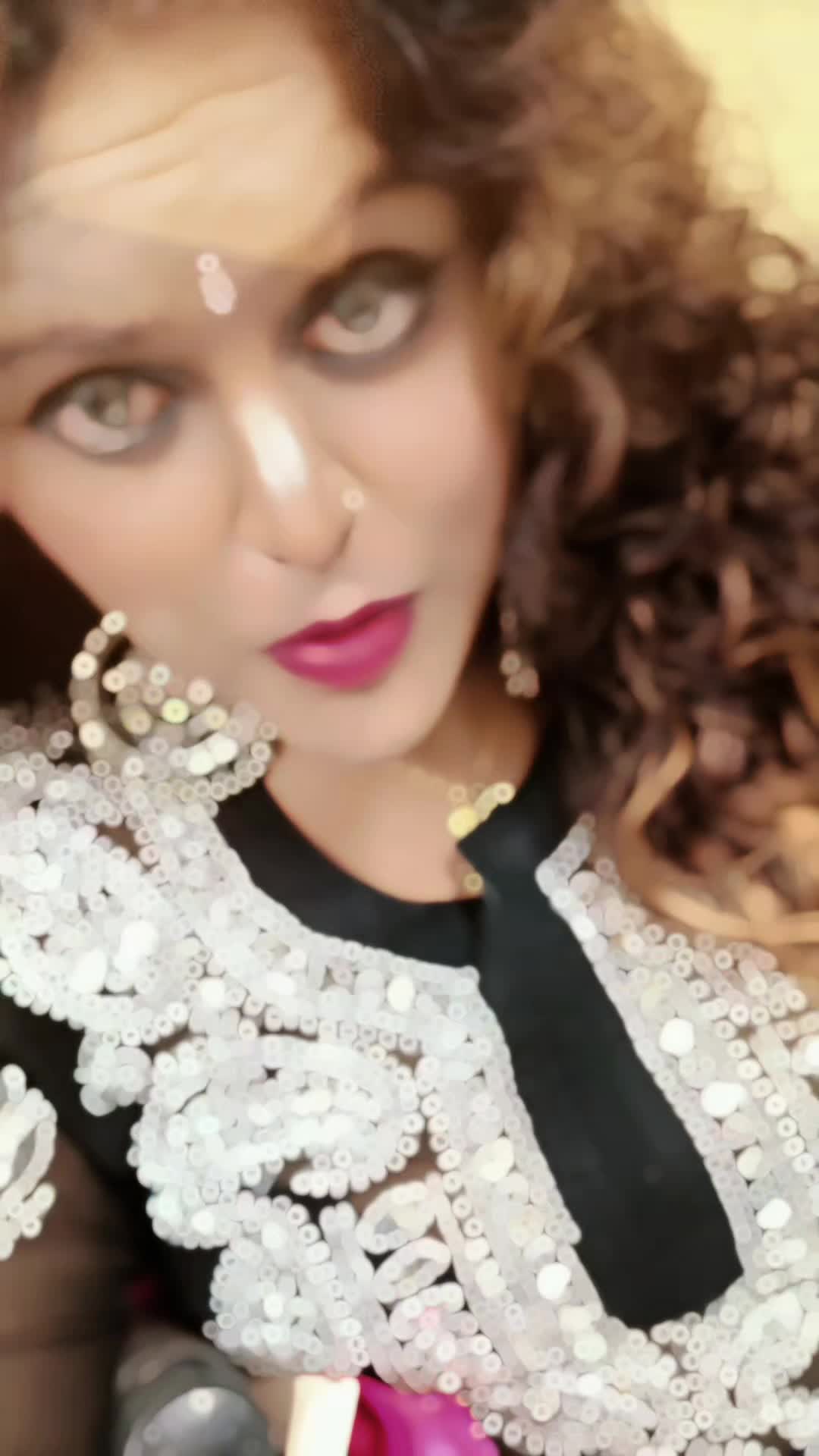 @indianceyloneseladiki