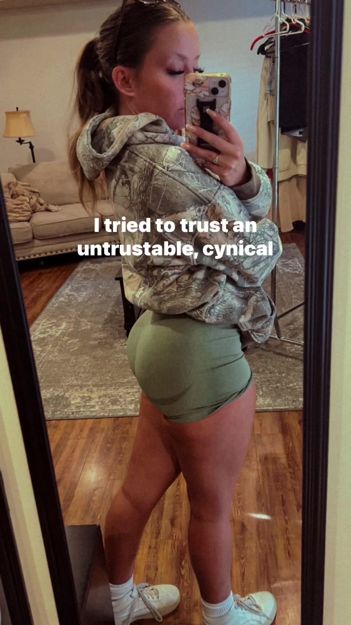 @laurenraebellion25