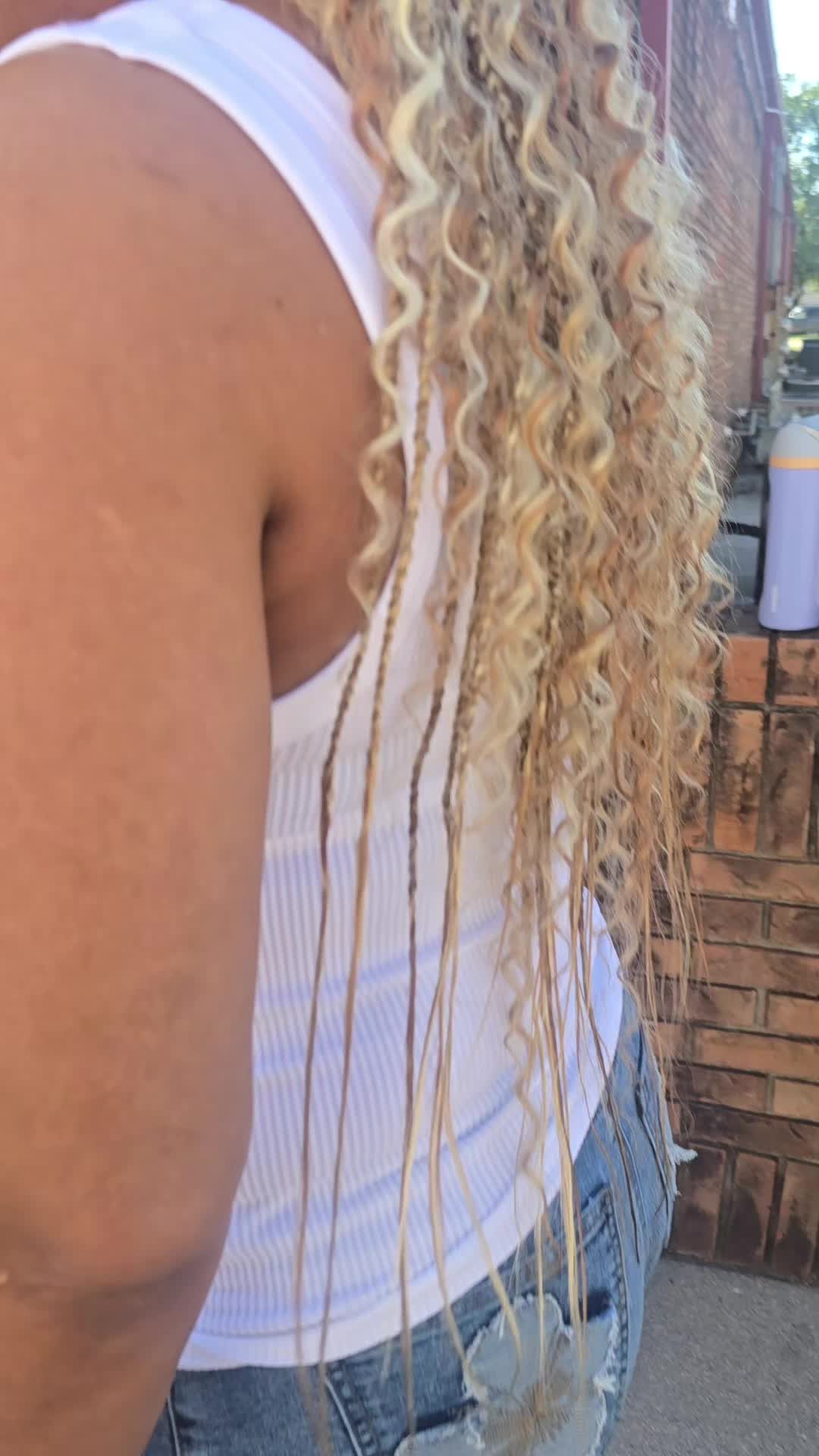 @African beauty of braiding