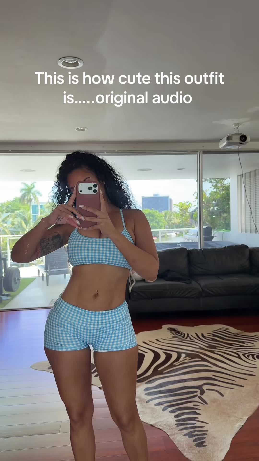 @Ballyy