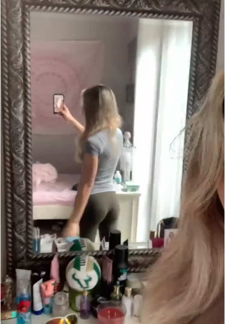 @notsofialianna